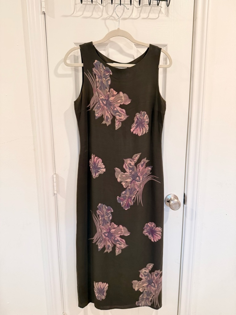100% Silk 2000s Petite Sophisticate Midi Dress with Floral Print